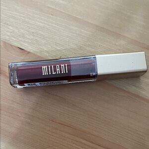 Milani Amore Matte Metallic Lip Creme
